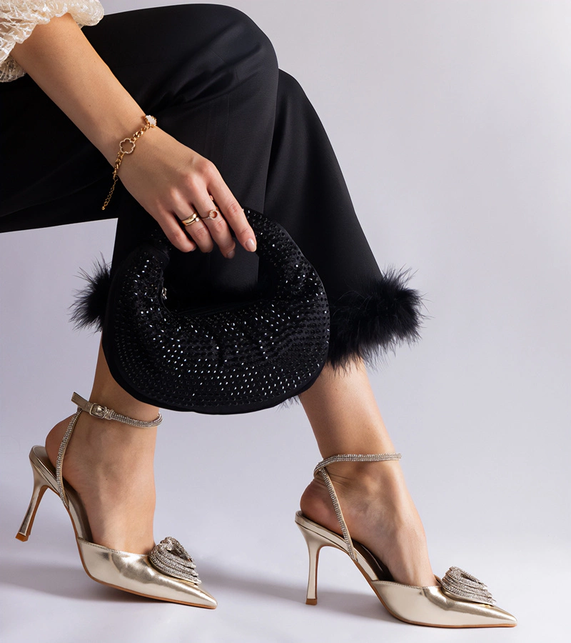 Pantofi aurii cu toc cui, cu călcâi decupat, decorați cu zirconii Isoda