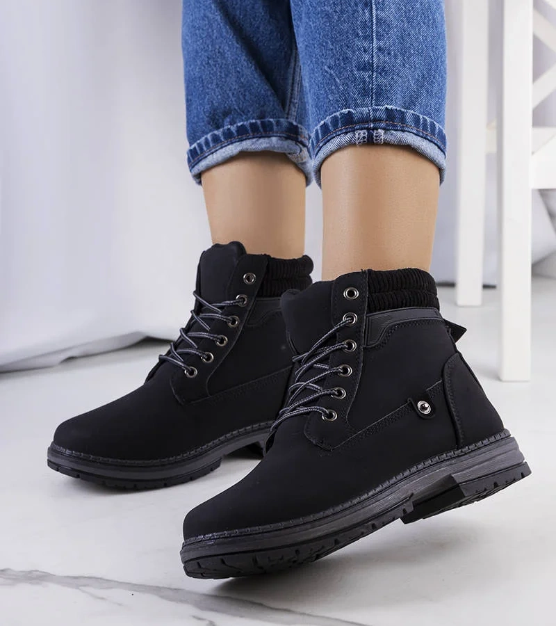 Trapperii femeilor negre Enines