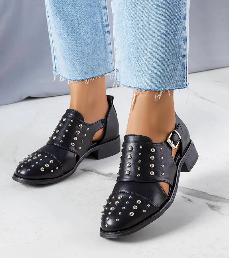 Pantofi negri cu decupaje Irene