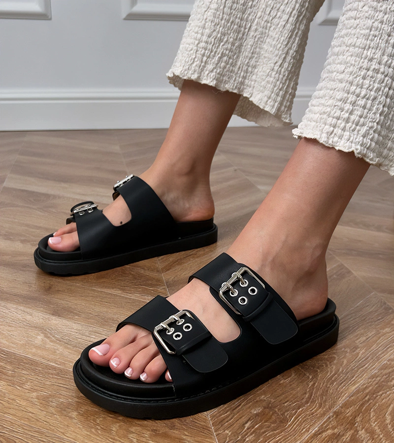 Papuci negri cu catarame pe barete Klinet