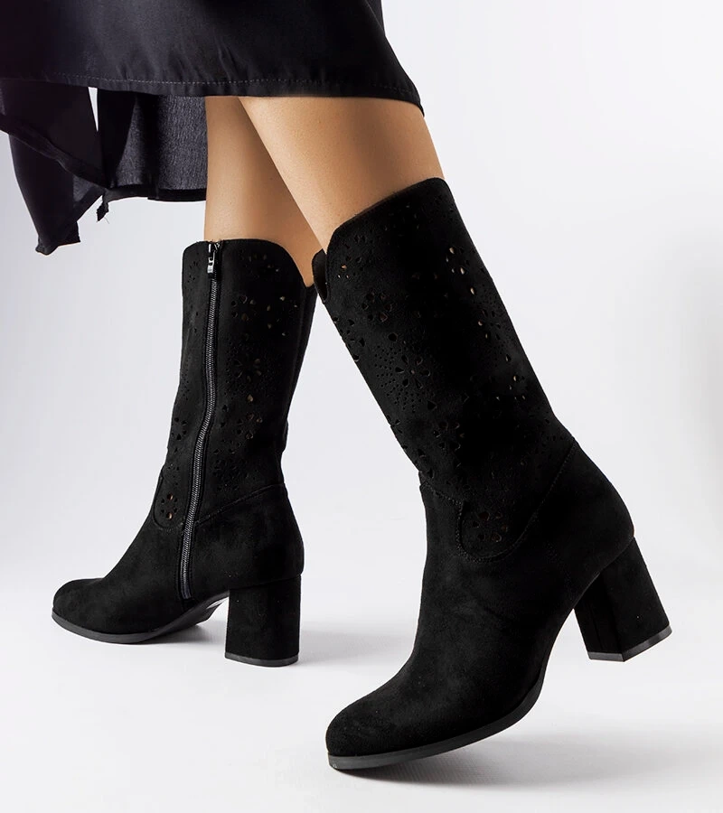 Cizme stiletto negre ajurate de la Vergiate