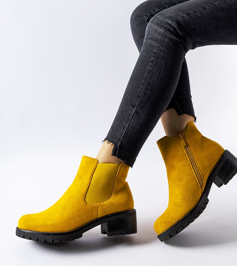 Botine galbene cu toc mic L'Anglais