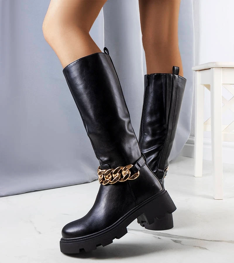 Cizme negre izolate Cortino