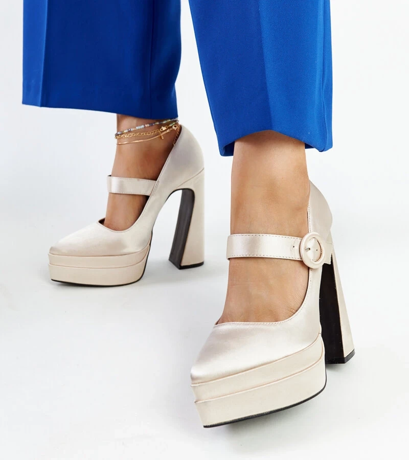 Pantofi stiletto bej deschis de la Mike