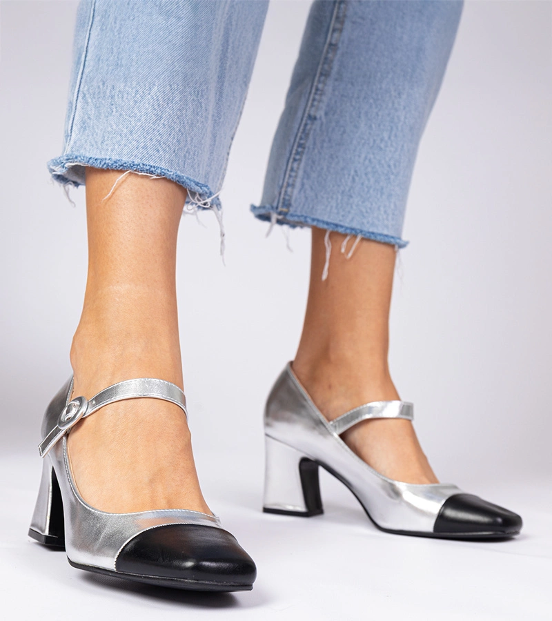 Pantofi damă argintii cu vârf negru Radora