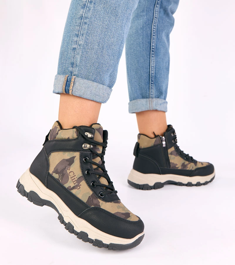 Ghete negre pe platformă cu motiv camuflaj Louie
