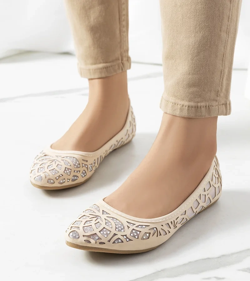 Balerini Lavarin bej cu barete întredeschise