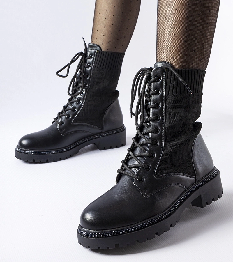 Botine negre cu ciorapi și cirkonii Emanuele