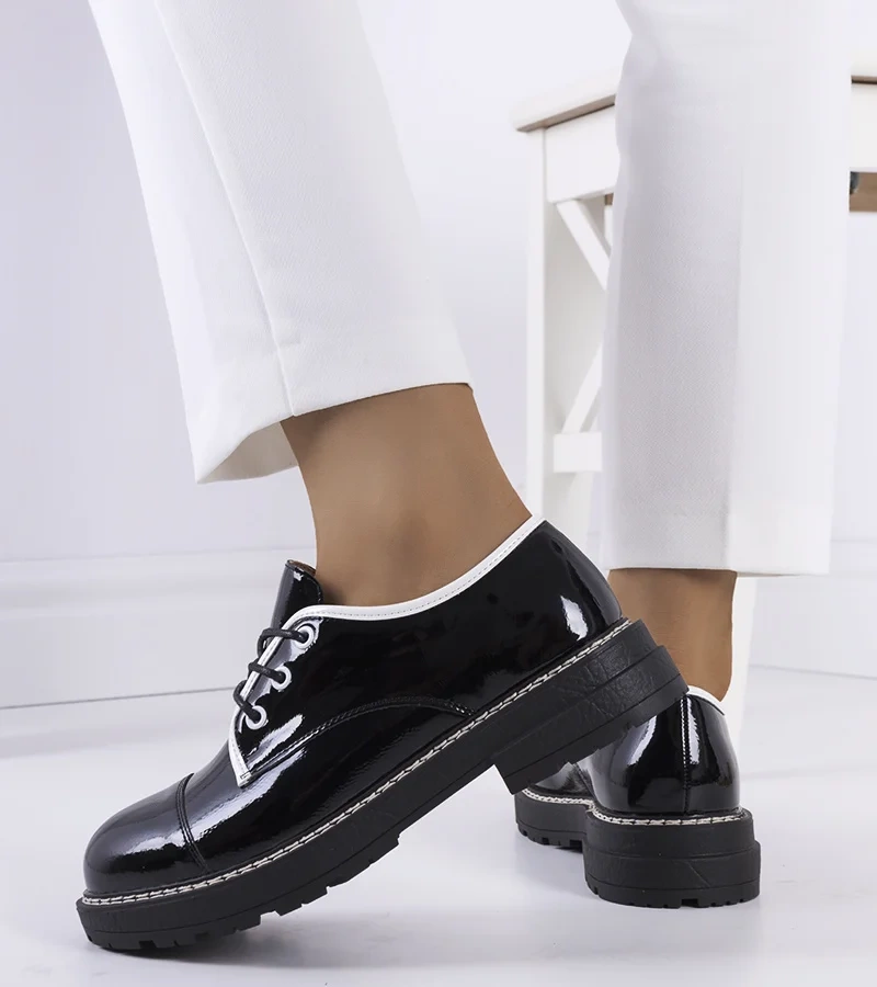 Pantofi Kuzem lăcuiți negri