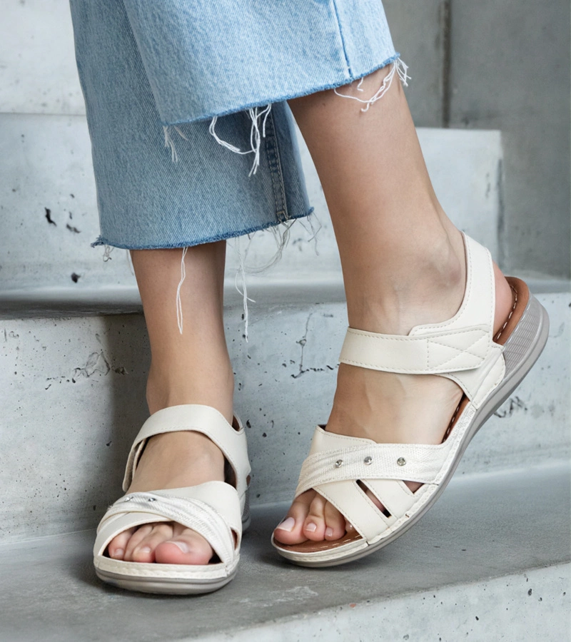 Sandale bej pe platforma Nural