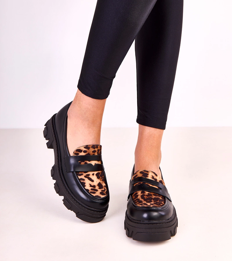 Mocasini negri cu accent leopard Loles