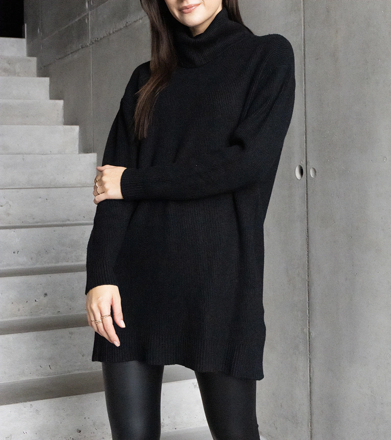 Pulover lung negru moale cu guler înalt Kali