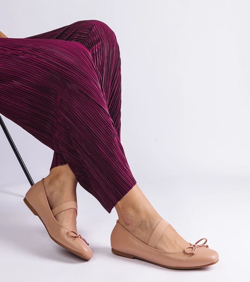 Balerini bej cu elastic și fundă decorativă Newton