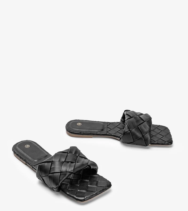 Șlapii cu împletitură neagră Chimmie