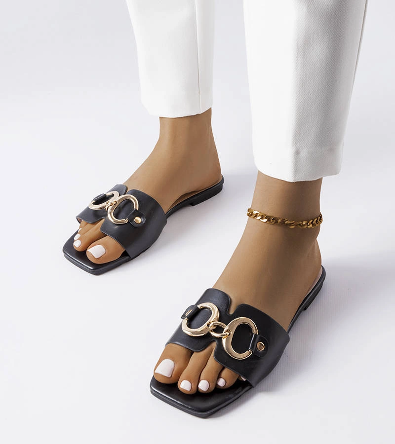 Șlapi negri eleganți cu lanț Corbin