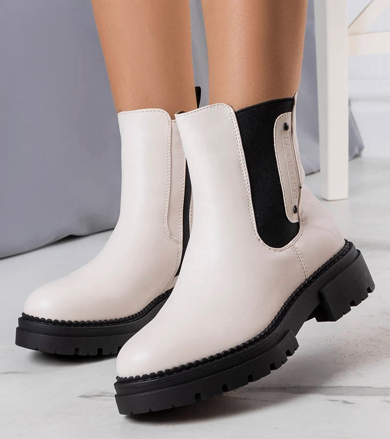 Cizme Caron izolate crem