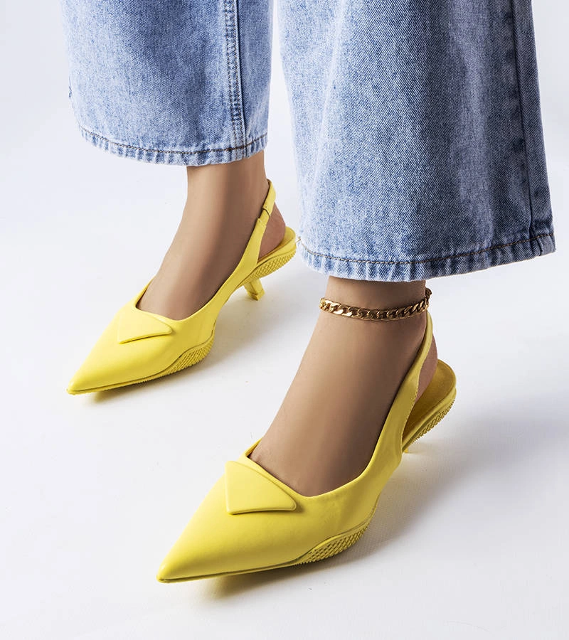 Sandale cu tocuri joase Gougeon galbene