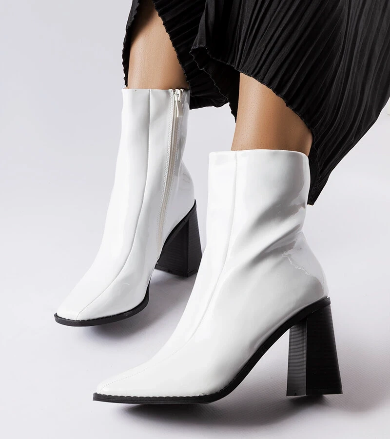 Cizme stiletto lăcuite albe Jelica