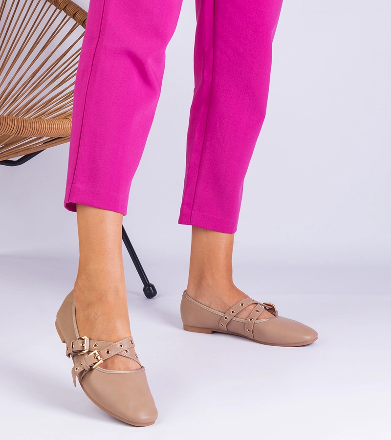 Balerini bej din piele ecologică decorați cu catarame Emmarino