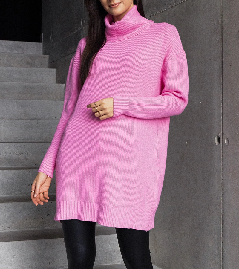 Pulover lung roz moale cu guler înalt Kali