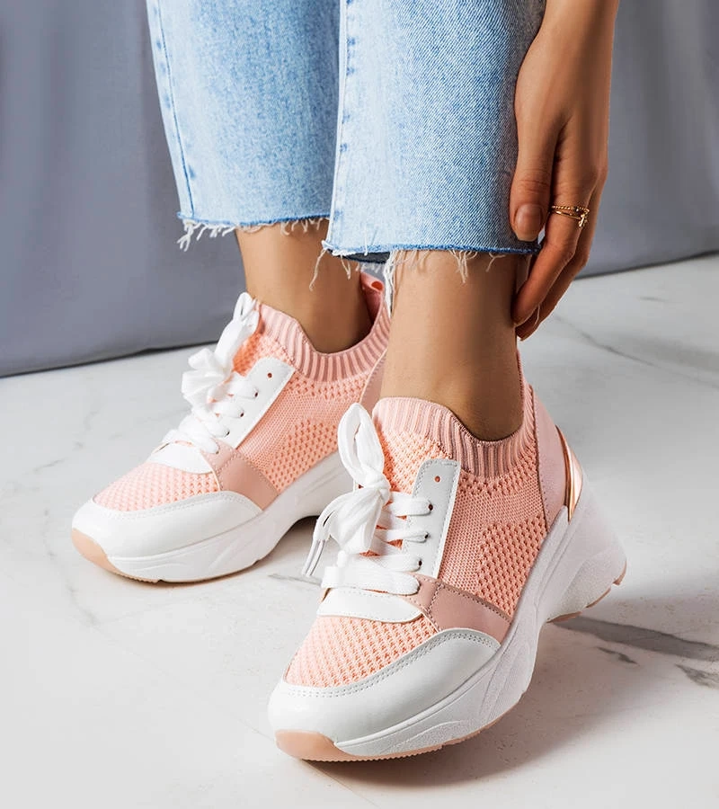 Adidași roz pe platforme Ann