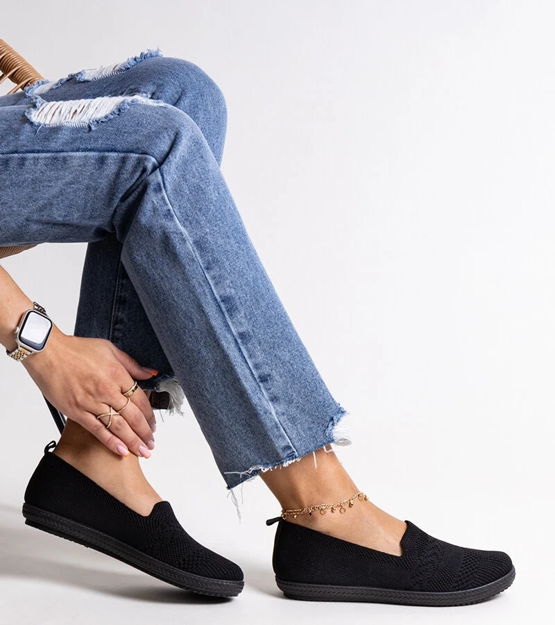 Teniși de țesătură negri, de tip slip-on, Shadhi