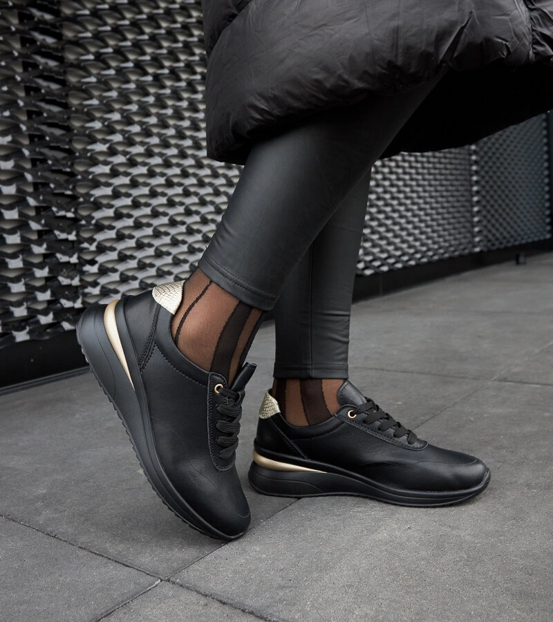 Sneakeri negri de piele cu talpă înaltă Federico.