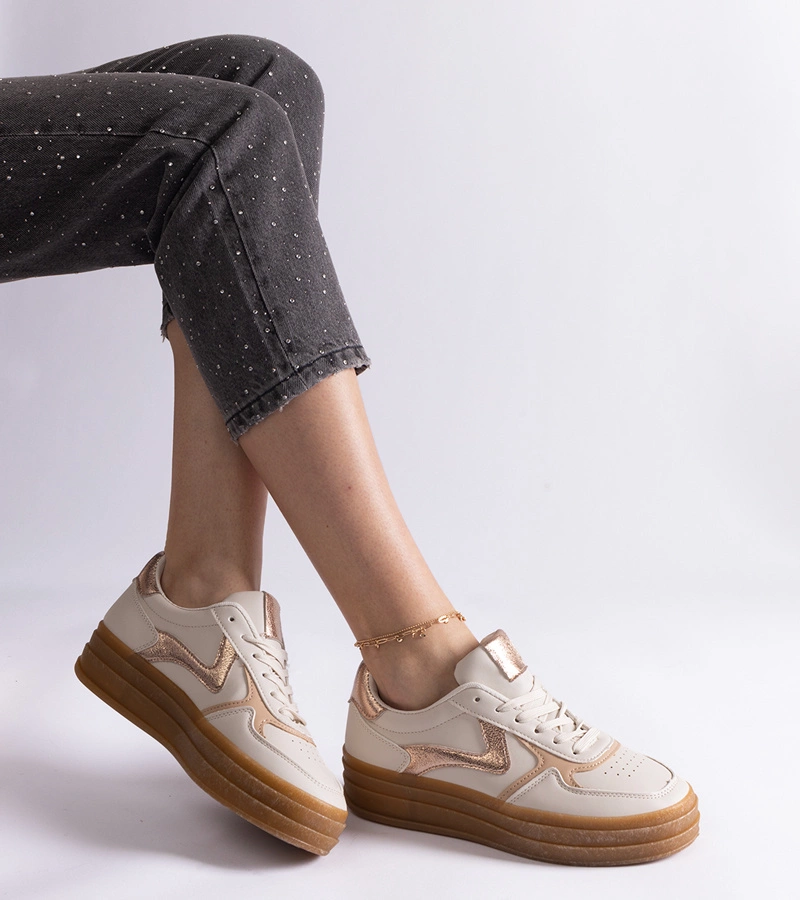 Adidași bej pe talpă de cauciuc Quica