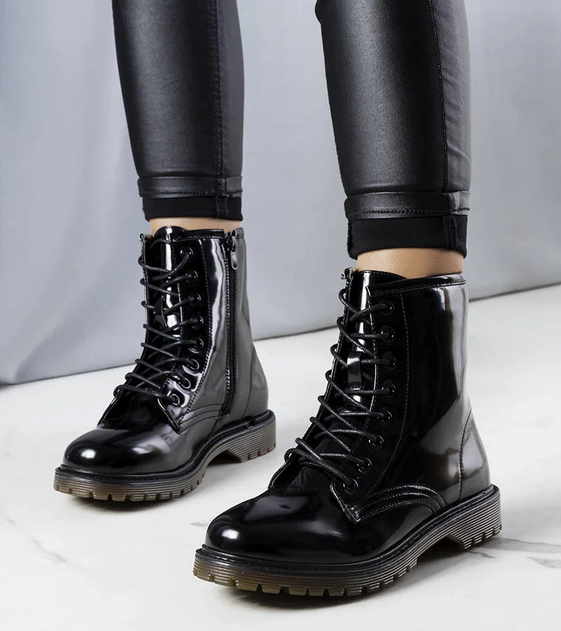 Cizme Rhys lăcuite negru