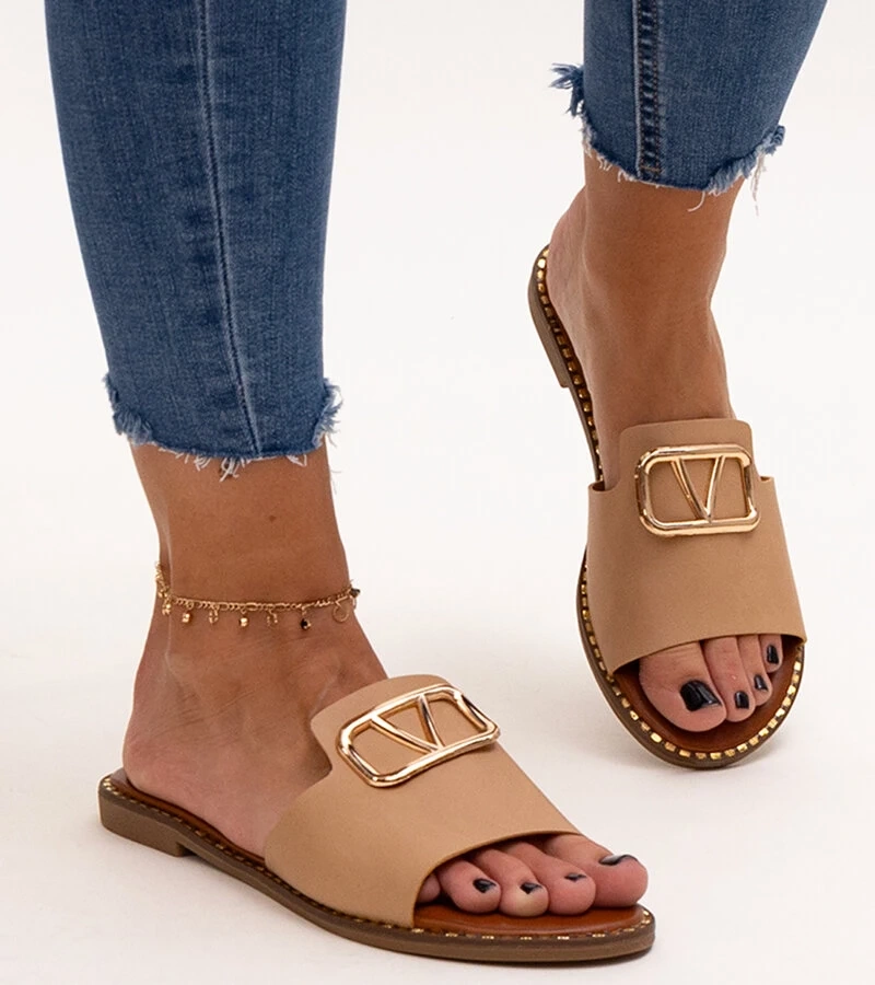 Papuci bej cu clema Mariza