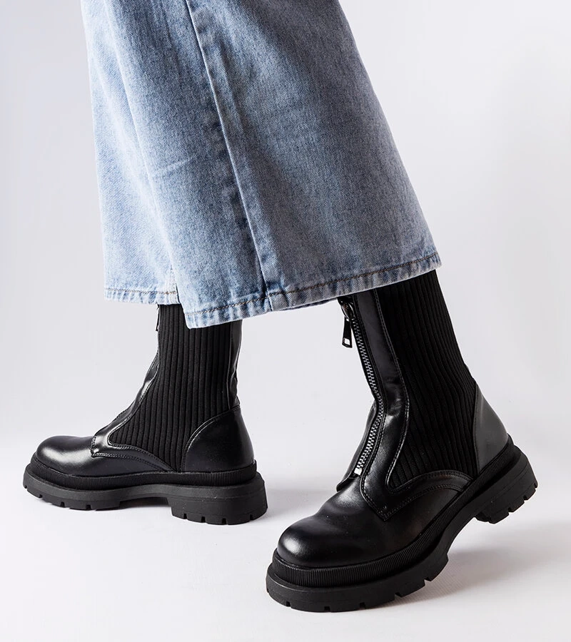 Cizme cu șosete negre Napolitani