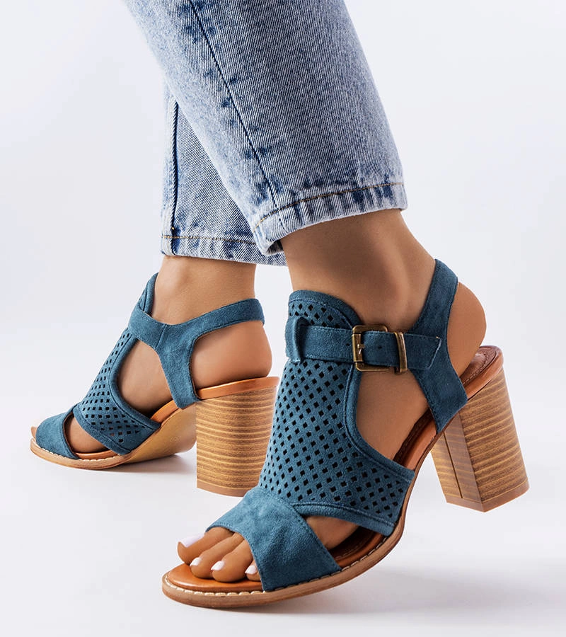 Sandale Courtois albastru marin cu partea superioară ajurată