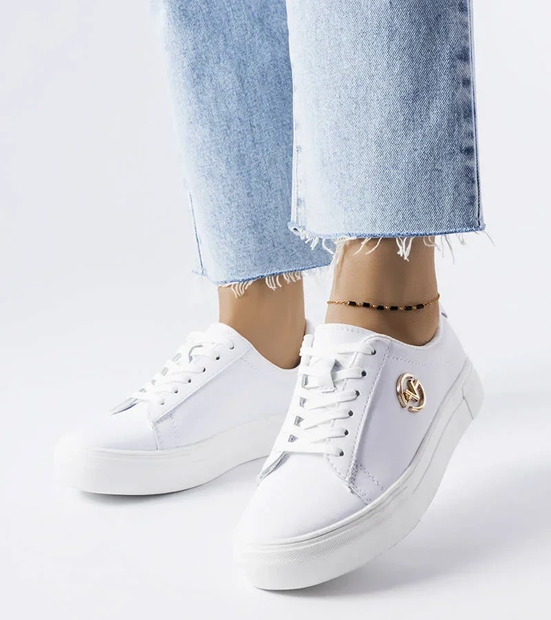 Pantofi de sport albi cu logo-ul auriu Vinceza