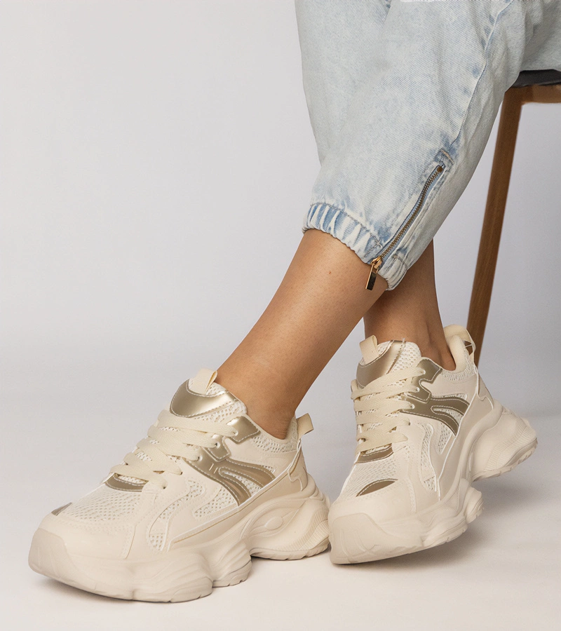 Adidași sport bej pentru femei cu inserție aurie Sandra