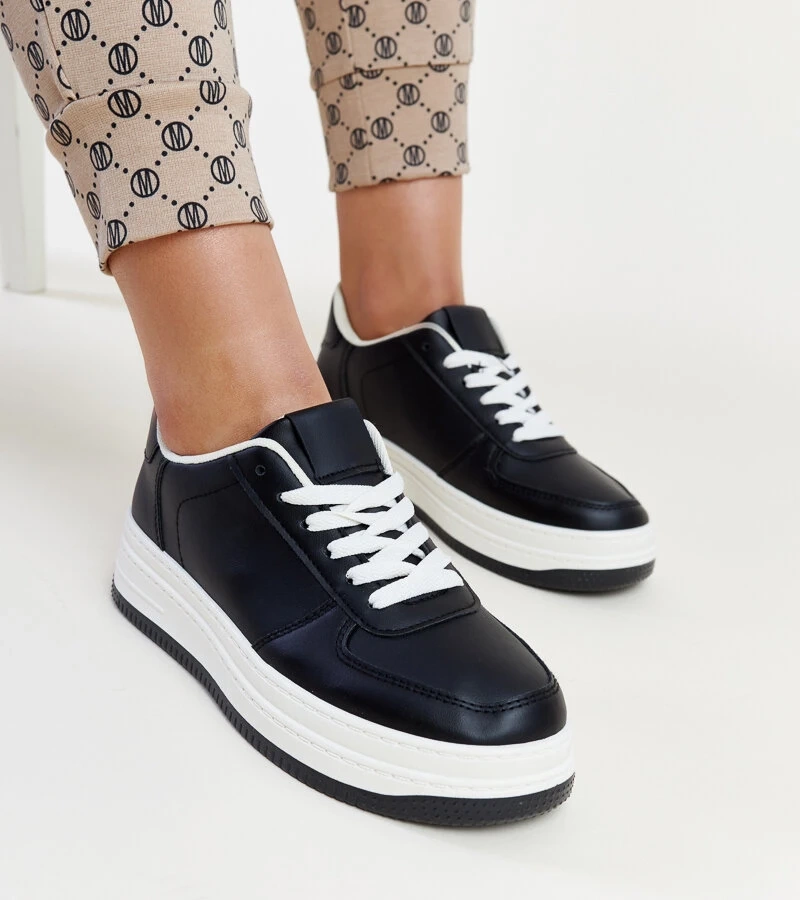 Adidași negri pe platformă Cvita