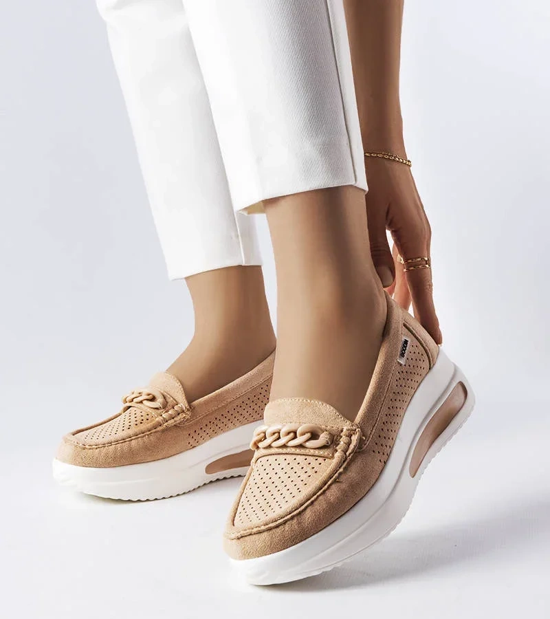 Mocasini bej cu lanț