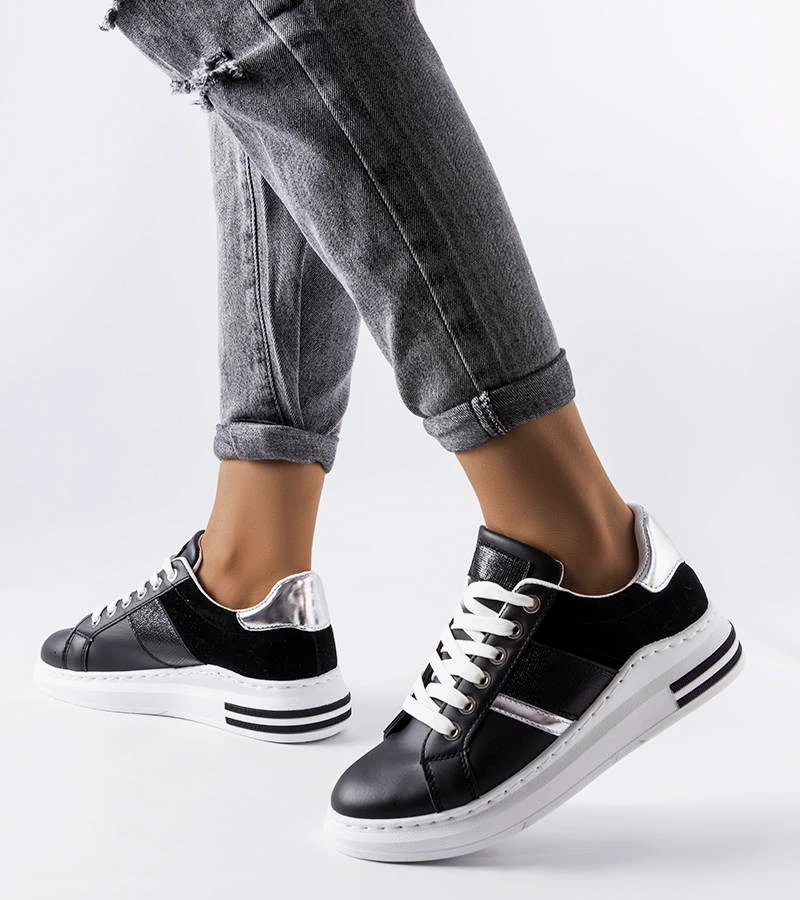 Adidași negri cu inserții Deans