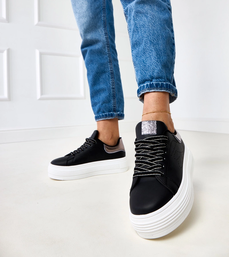 Adidași negri pe platformă cu inserție argintie Isaksson