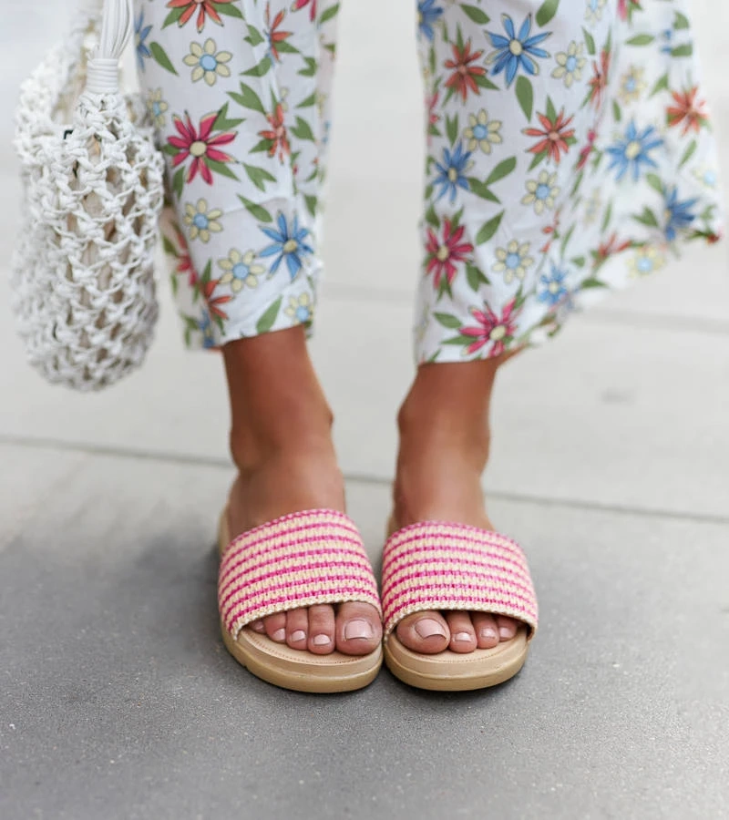 Șlapi Capovalle împletiți roz