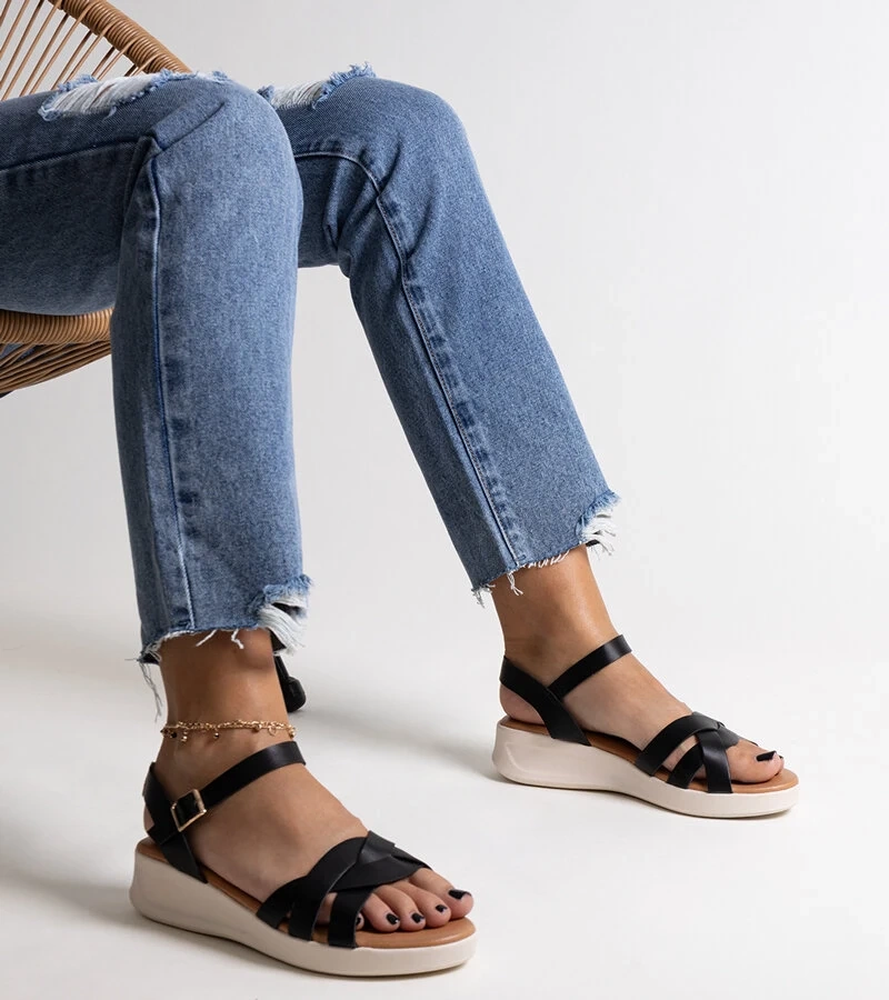 Sandale negre cu platformă mică Khalida