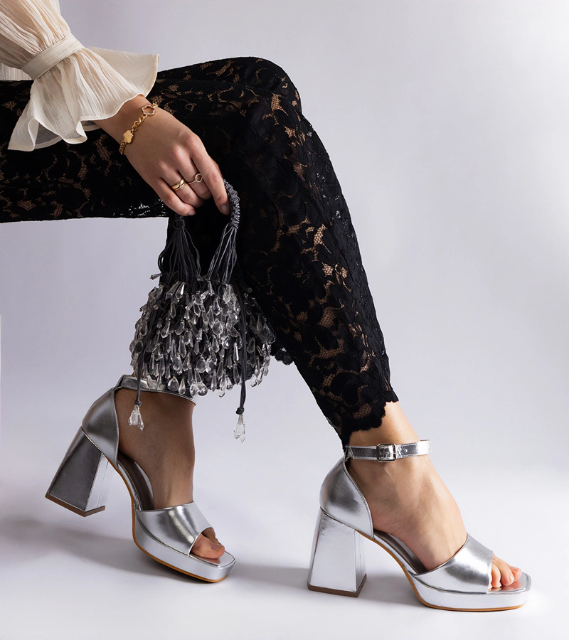 Sandale argintii cu toc gros Barriosa