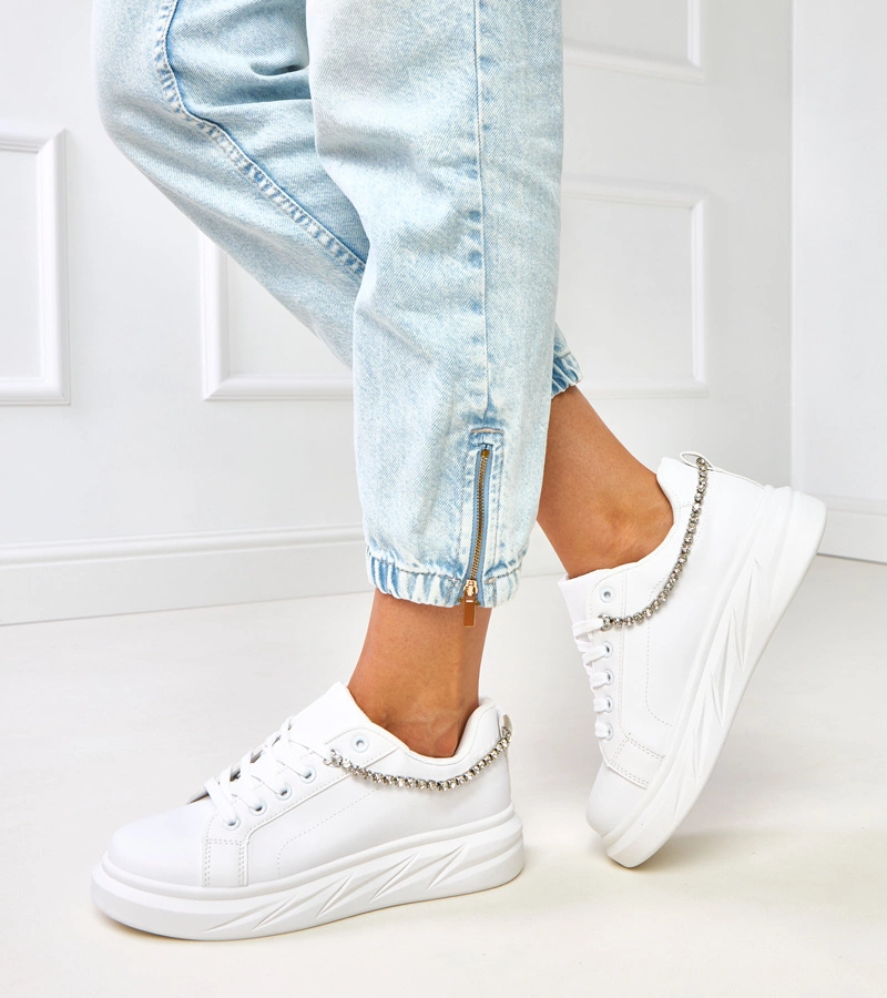 Adidași albi pe platformă cu lanț decorativ Tina
