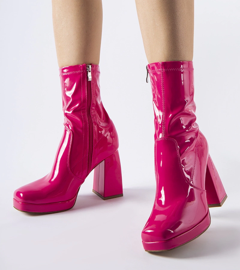 Botine roz în lac, cu toc Joalic