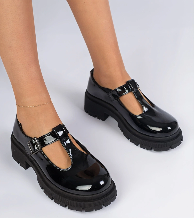 Pantofi negri lăcuiți pe platformă Kalaro