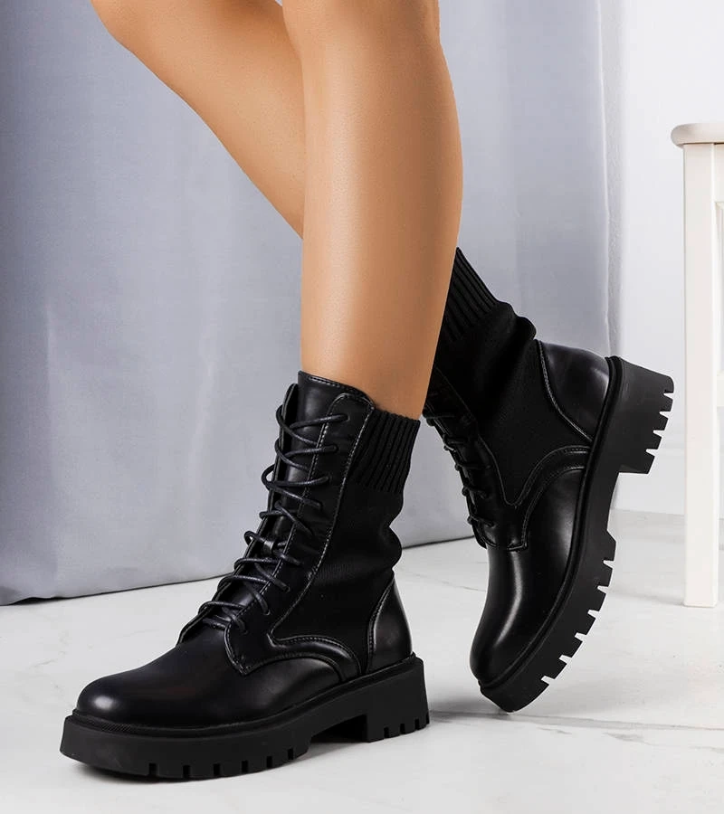 Capcane Ensley negru