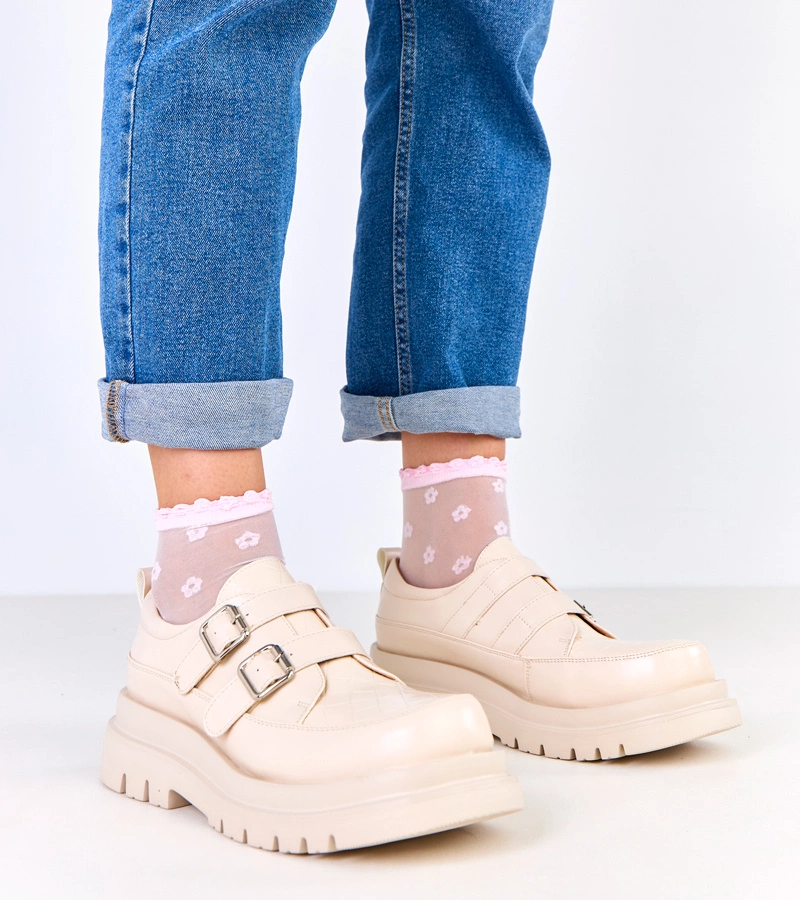 Pantofi bej cu talpă masivă decorați cu catarame Juke