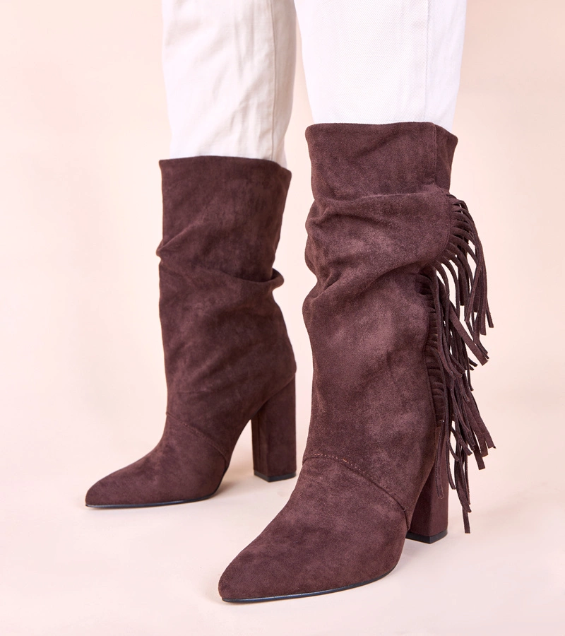 Botine maro cu toc gros, slip-on, cu franjuri Briena