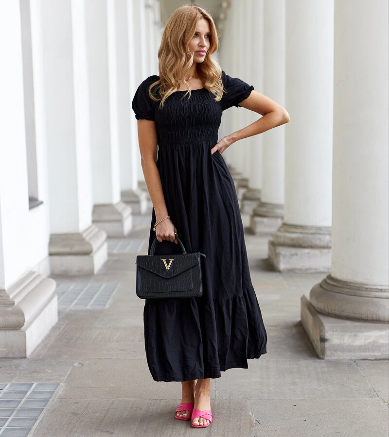 Rochie maxi neagră cu pliuri Bethane