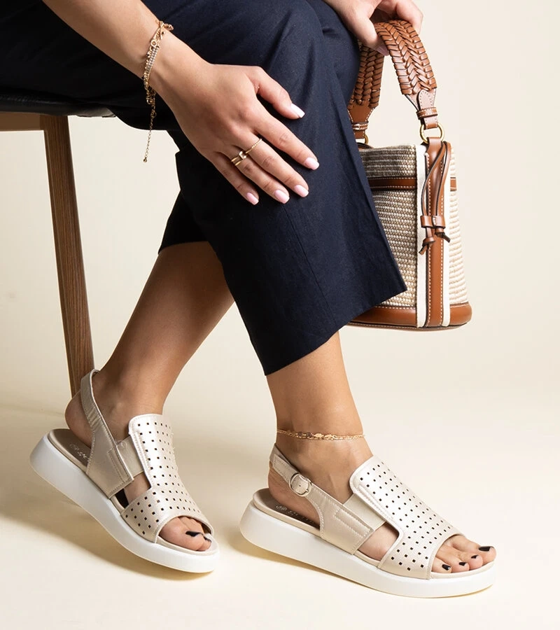 Sandale de aur cu tălpi perforate Imogene