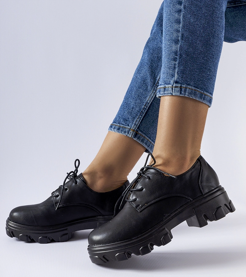 Pantofi Kelly lăcuiți negri